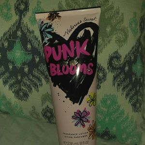 Vs punk blooms